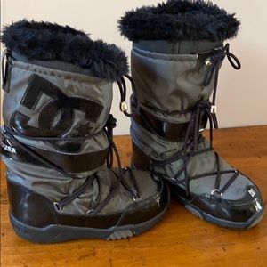 DC snow moon boots